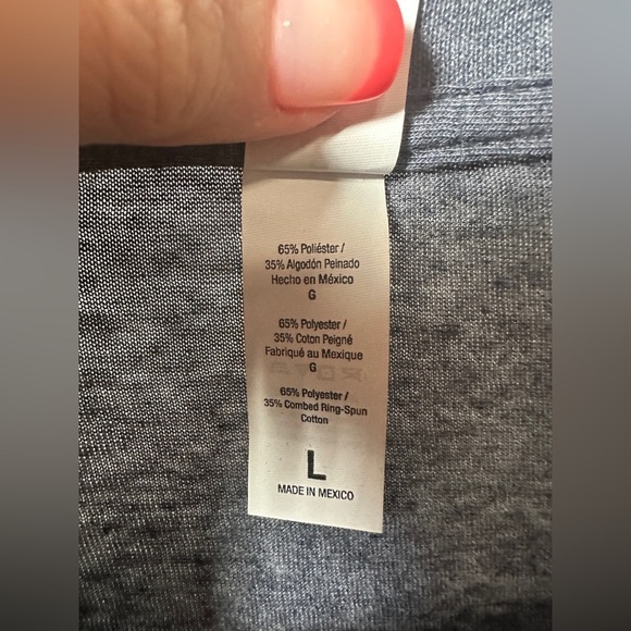 Graphic Tee Gray 'Blessed Mama” T-Shirt with Rainbow design Size Large - Picture 6 of 6